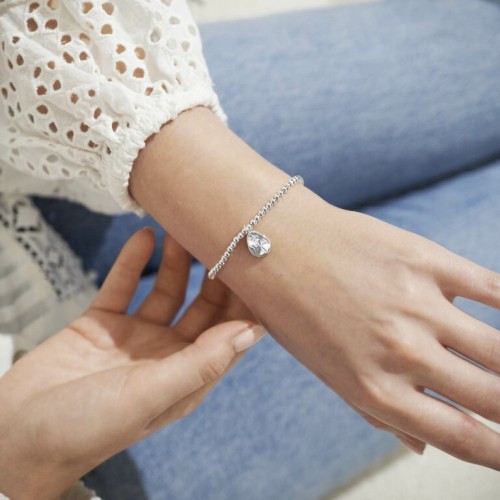 Joma A Little May Birth Flower Bracelet